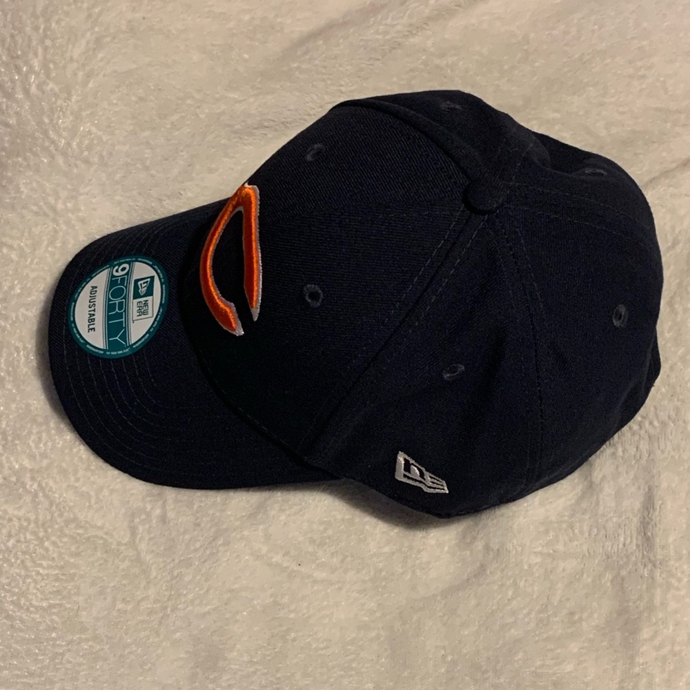 Chicago Bears hat with Sticker Tags - Picture 2 of 9